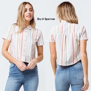 SKY AND SPARROW Stripe Tan Womens Crop Camp Shirt - Medium